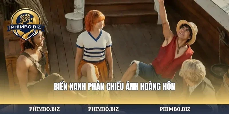Biển xanh phản chiếu ánh hoàng hôn